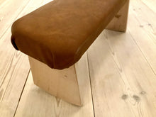 Indlæs billede til gallerivisning Skammel til komfortable meditationsstilling